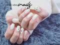 imari-nail-salon-inails-white-color-nail