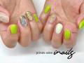 imari-nail-salon-inails-green-color-nail