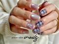 imari-nail-salon-inails-check-design-nail